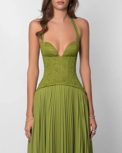 LOUWENA – Robe longue plissée élégante