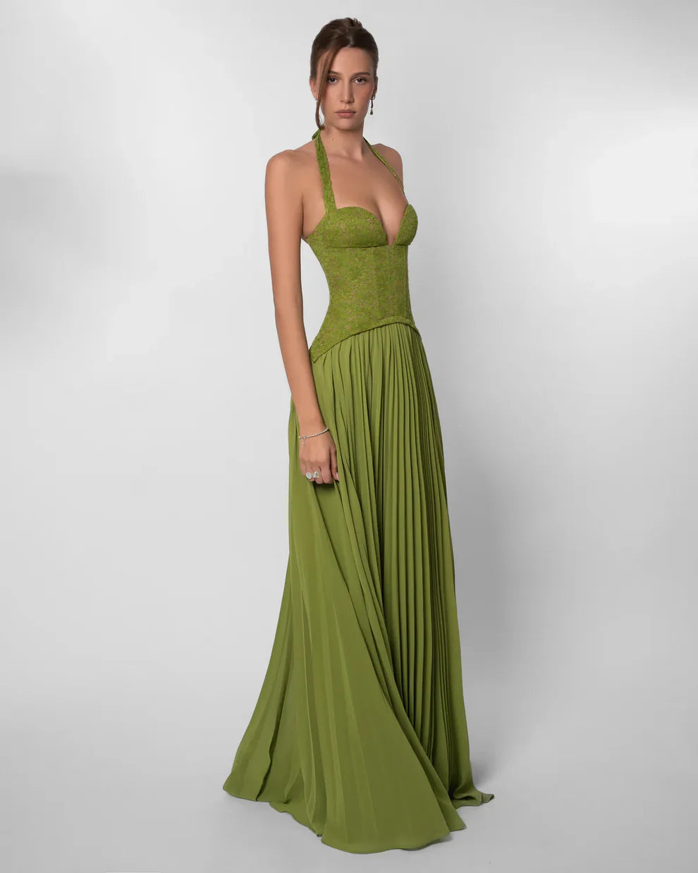 LOUWENA – Robe longue plissée élégante